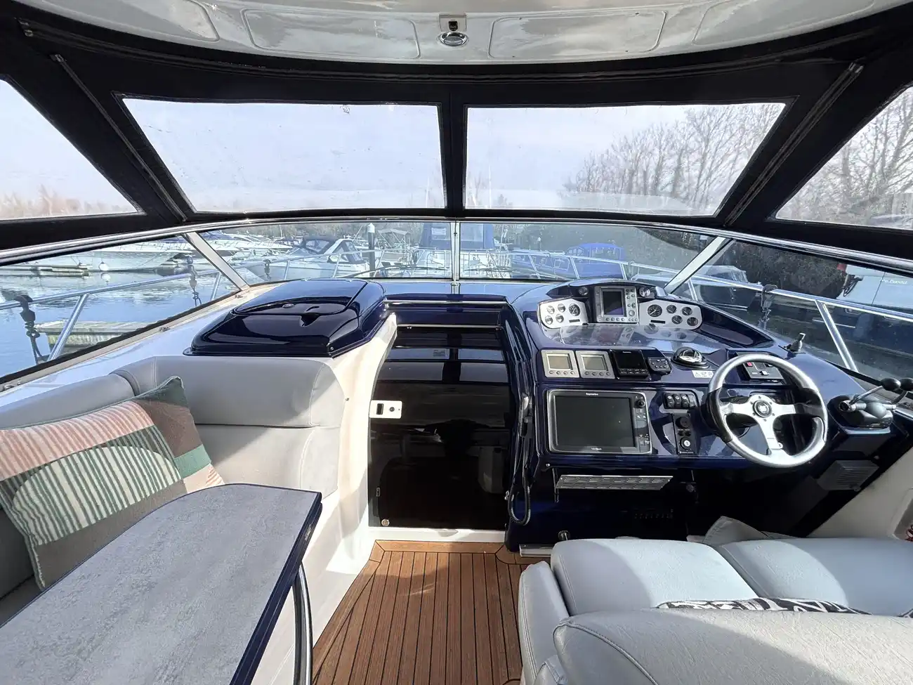 2003 Sealine S43 Sports Cruiser image 23