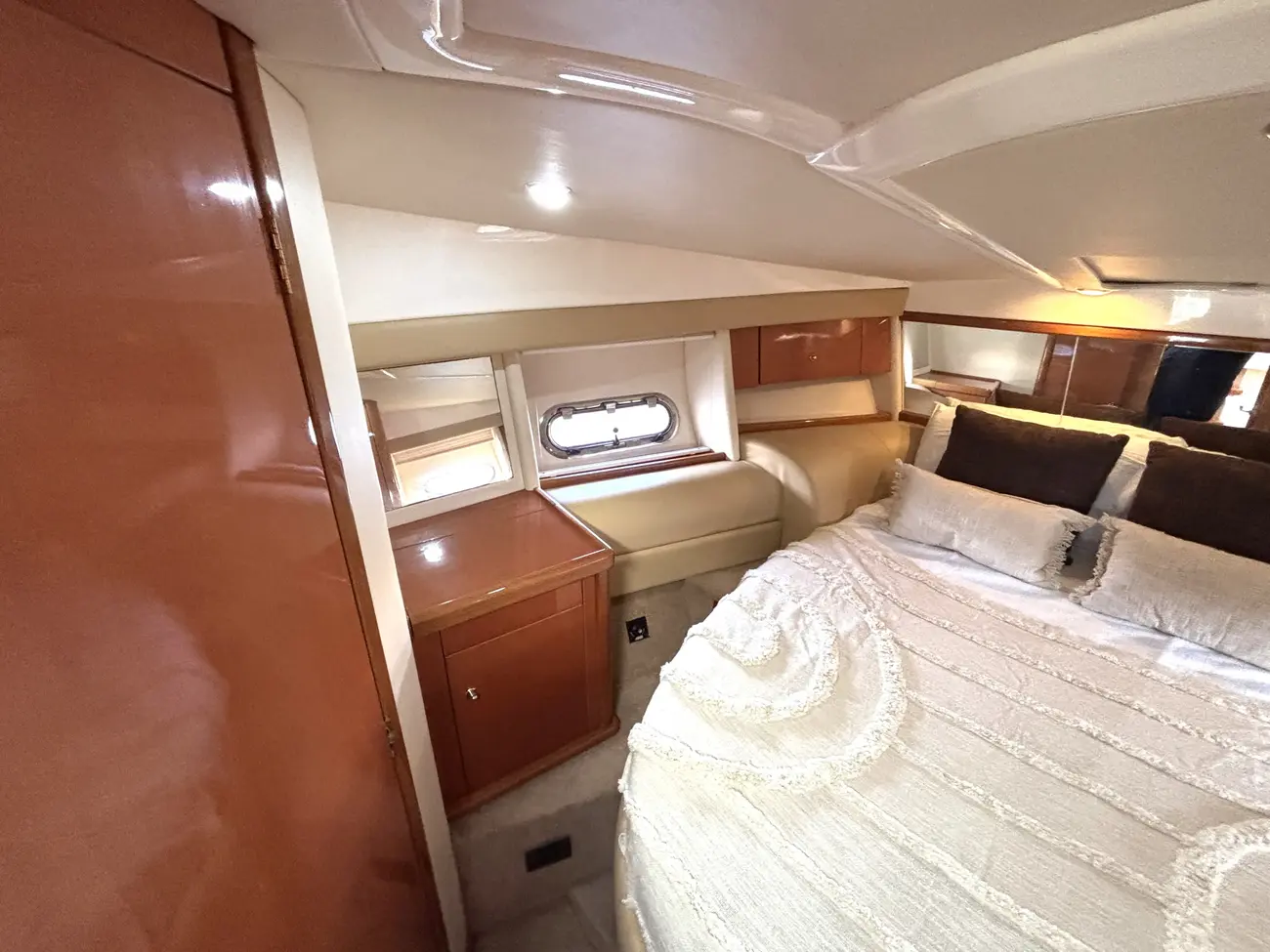 2003 Sealine S43 Sports Cruiser image 3