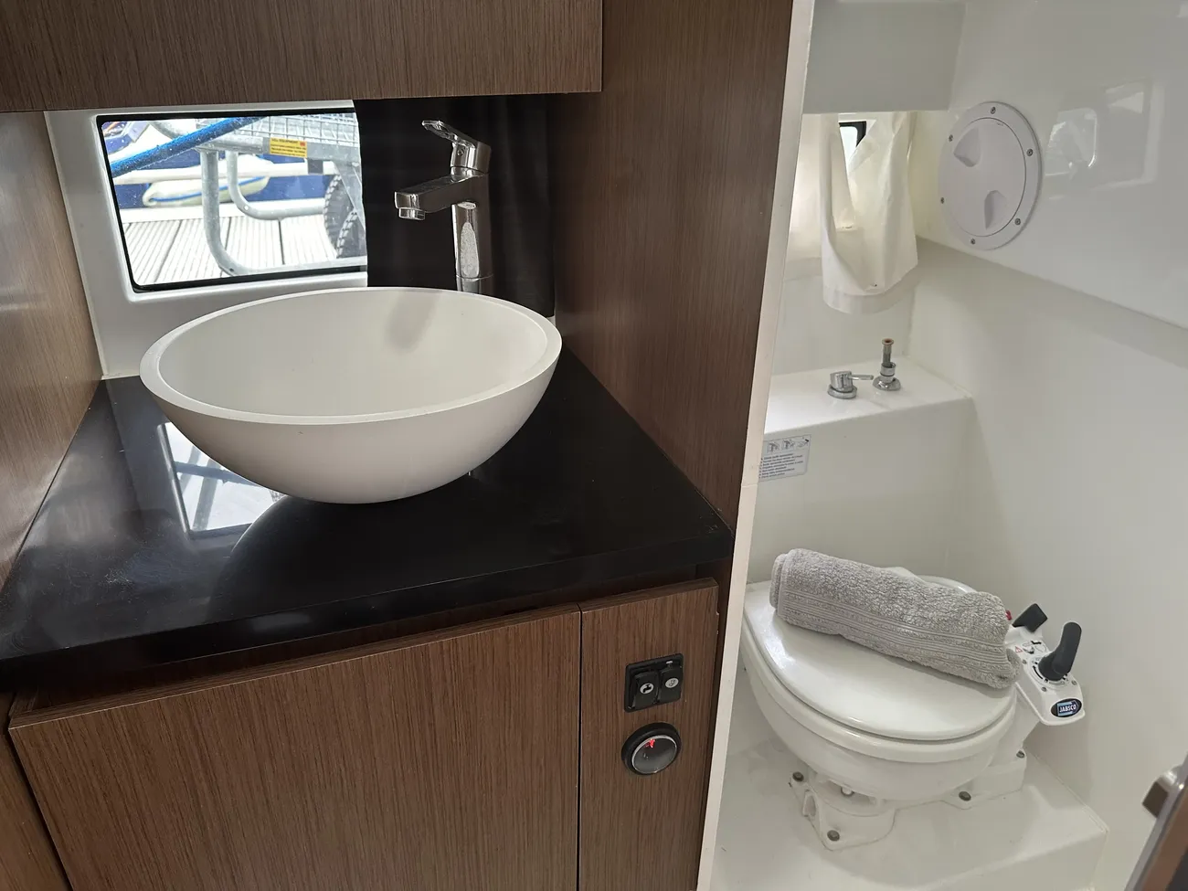2021 Beneteau Flyer 9 Sundeck image 13