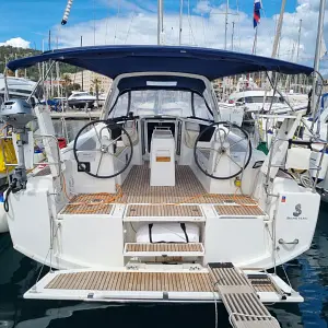 2018 Beneteau Oceanis 38.1