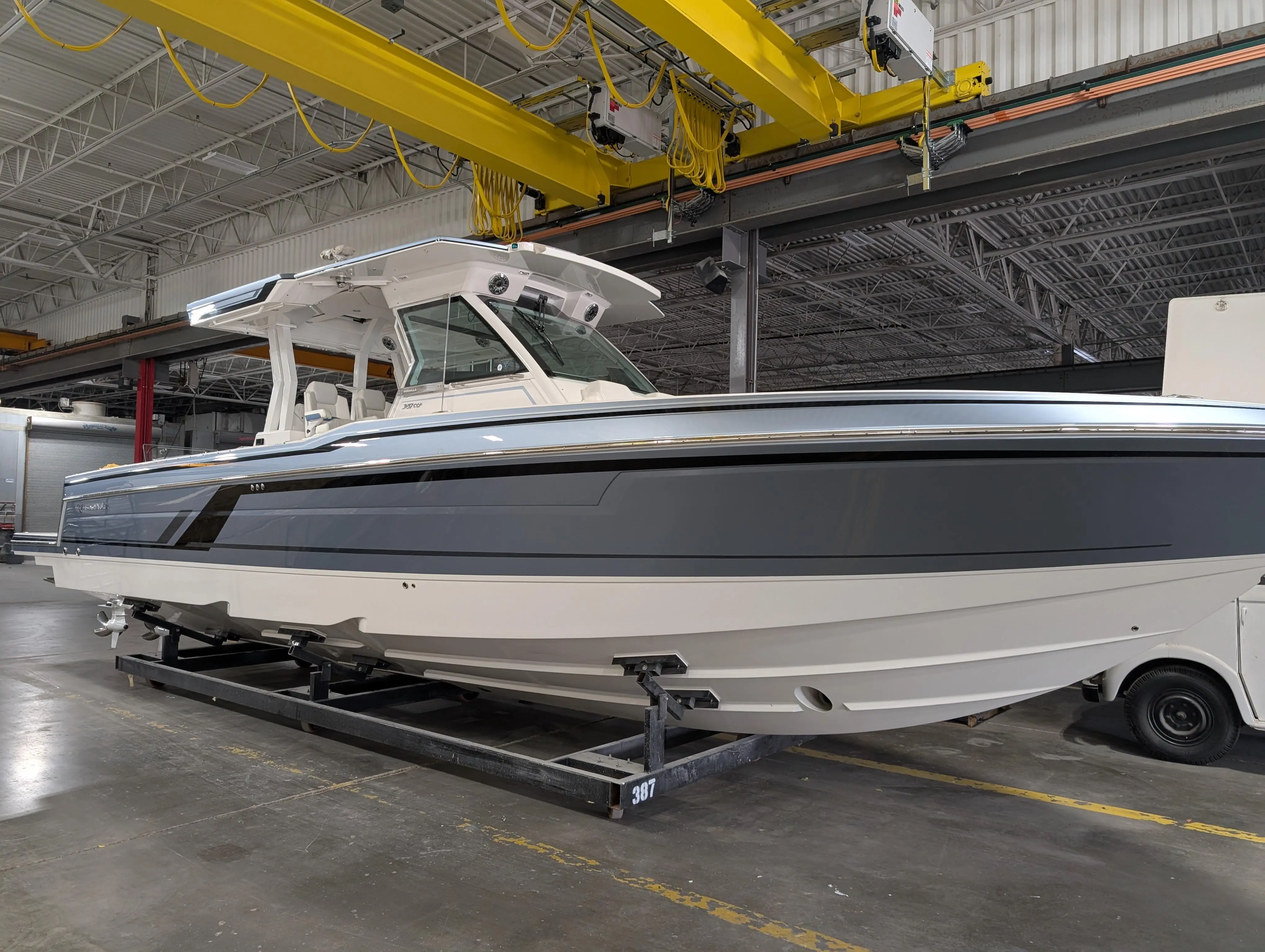 Formula 387 Center Console Fish