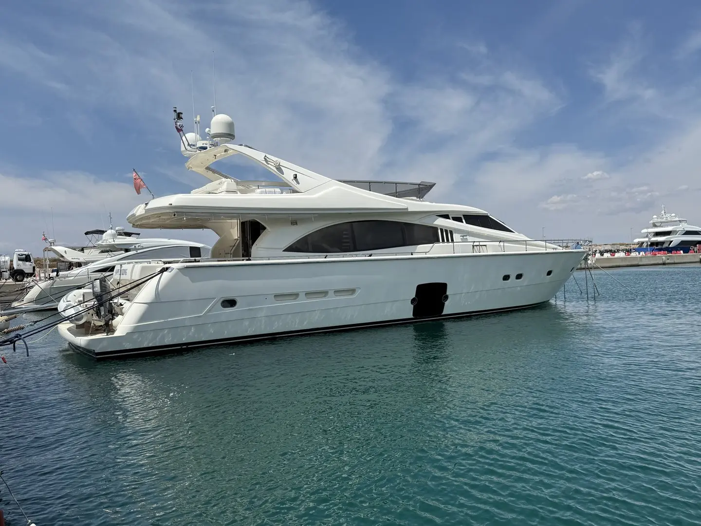 Ferretti Yachts 731