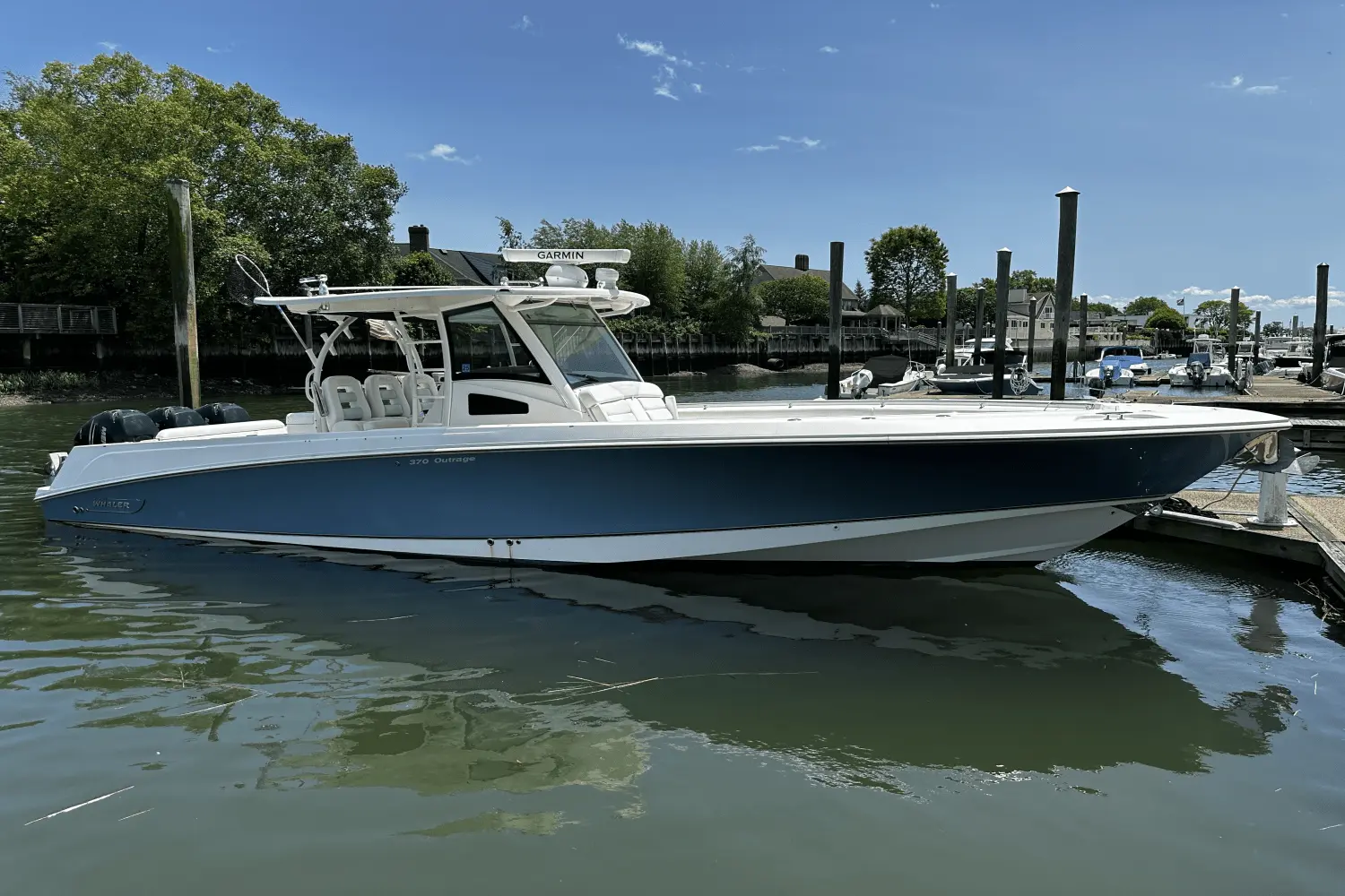 Boston Whaler 370 OUTRAGE