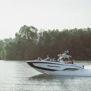 2025 Mastercraft XT22