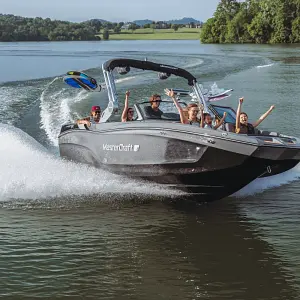 2025 Mastercraft XT22