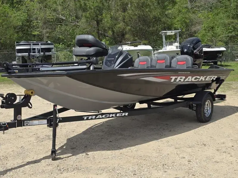 TRACKER Boats PT175TF 25 for sale - C60f4c8b82594c54840df33a5be7a7a25ef02d95137f4a298386d3823caef1fe.webp