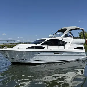 2024 Haines 320 Aft Cabin