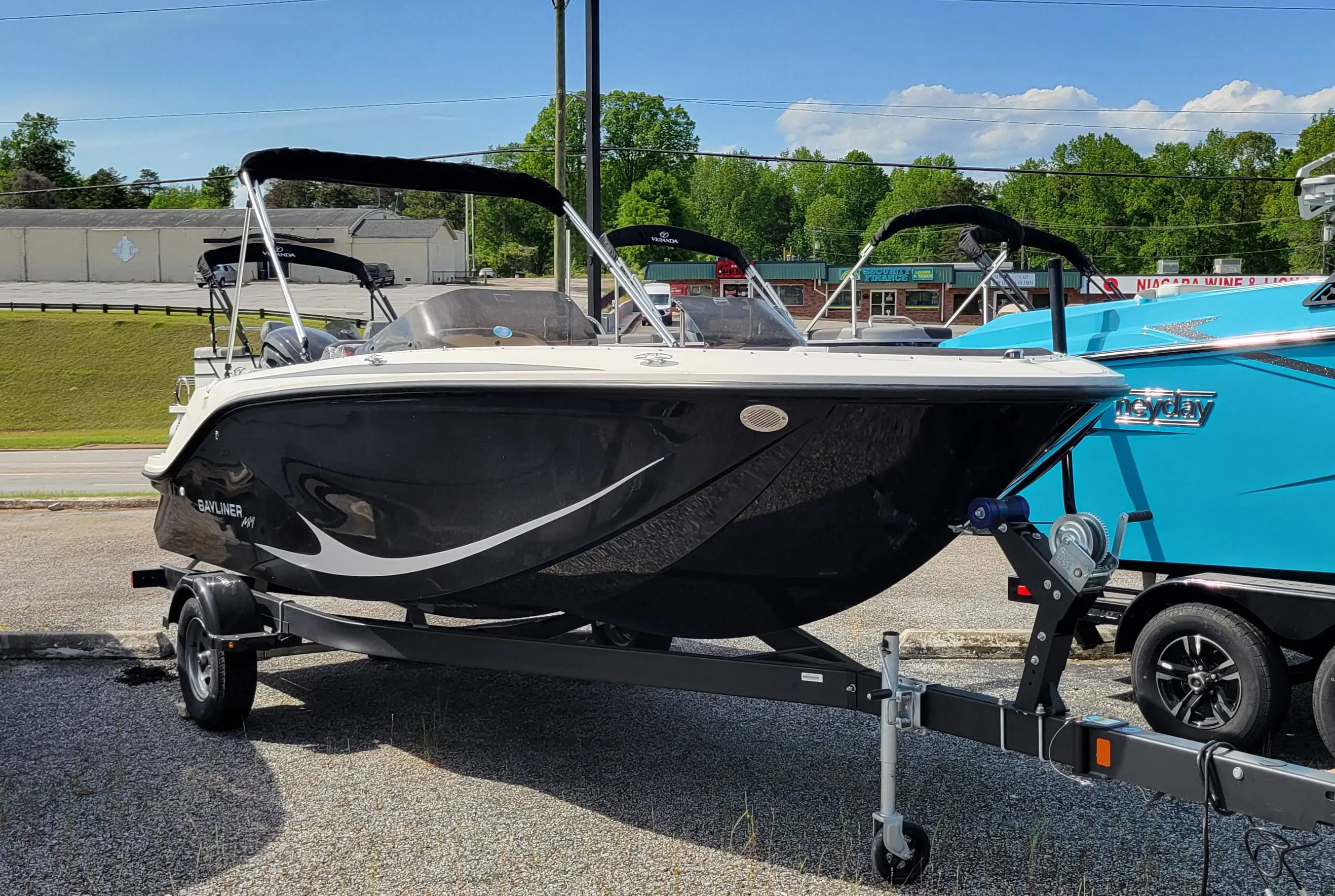 Bayliner M 19