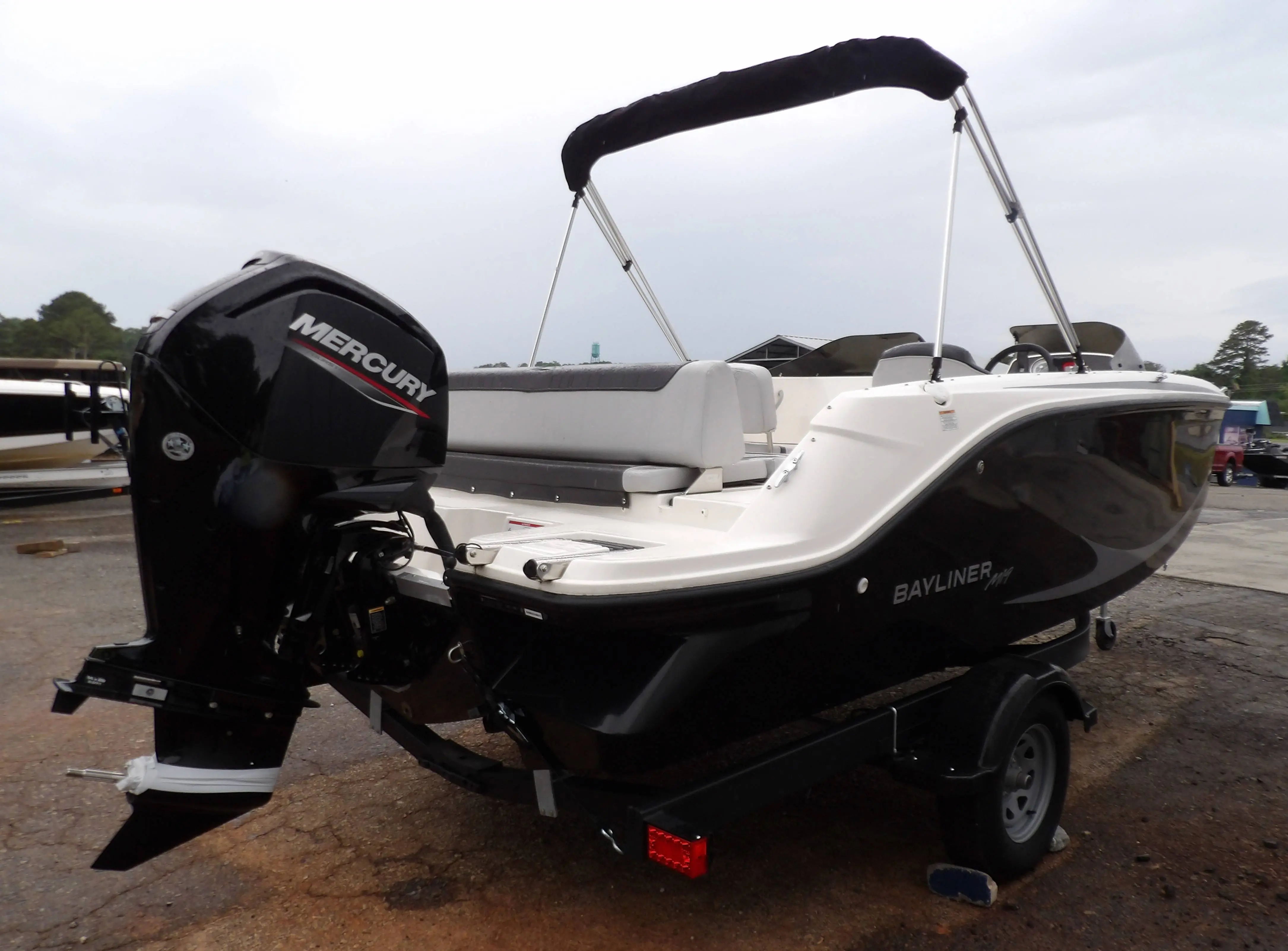 Bayliner M 19