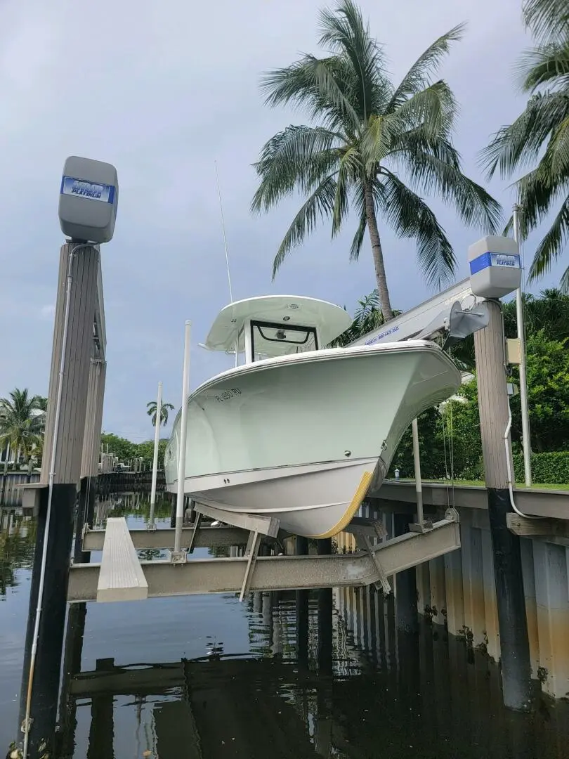 Sea Hunt Ultra 255 Se