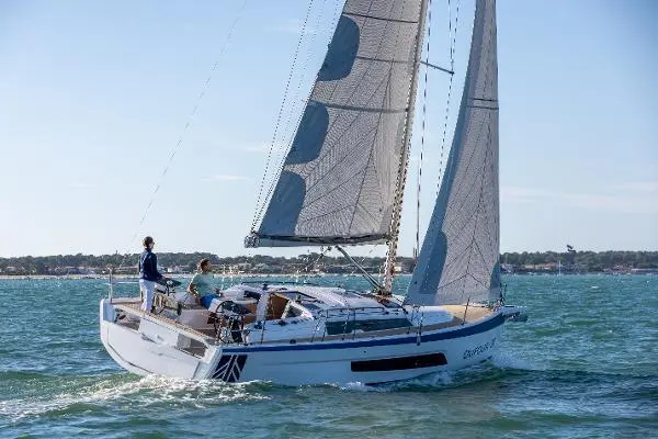 Dufour 37