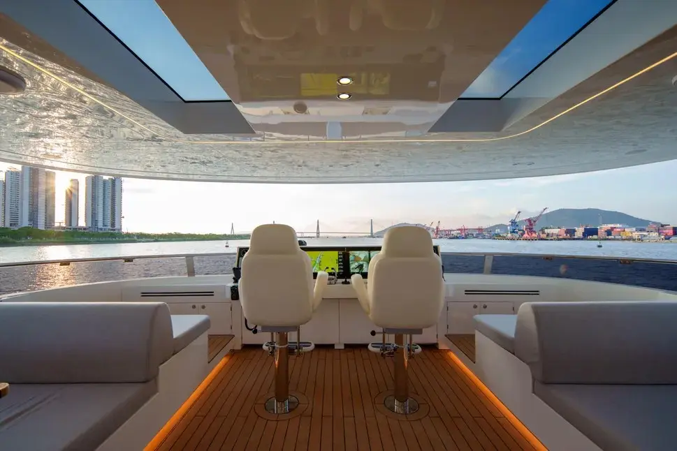 https://www.rightboat.com/boat_images/image_29171817/compressed_d06691fb0d484fef8f64dd52ba46e59aaec5da03442a4cb1b92d7f981c038eae.webp photo 6