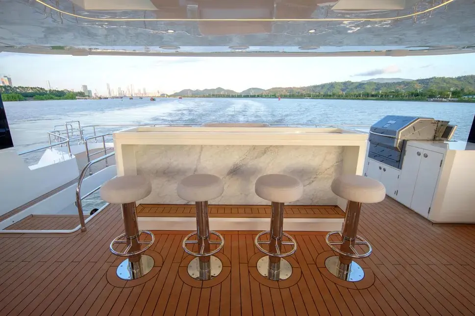 https://www.rightboat.com/boat_images/image_29171820/compressed_f38576a6590f4728beef8483d882fef7b7b124b9860e47eb8846902efc0dc9b7.webp photo 8