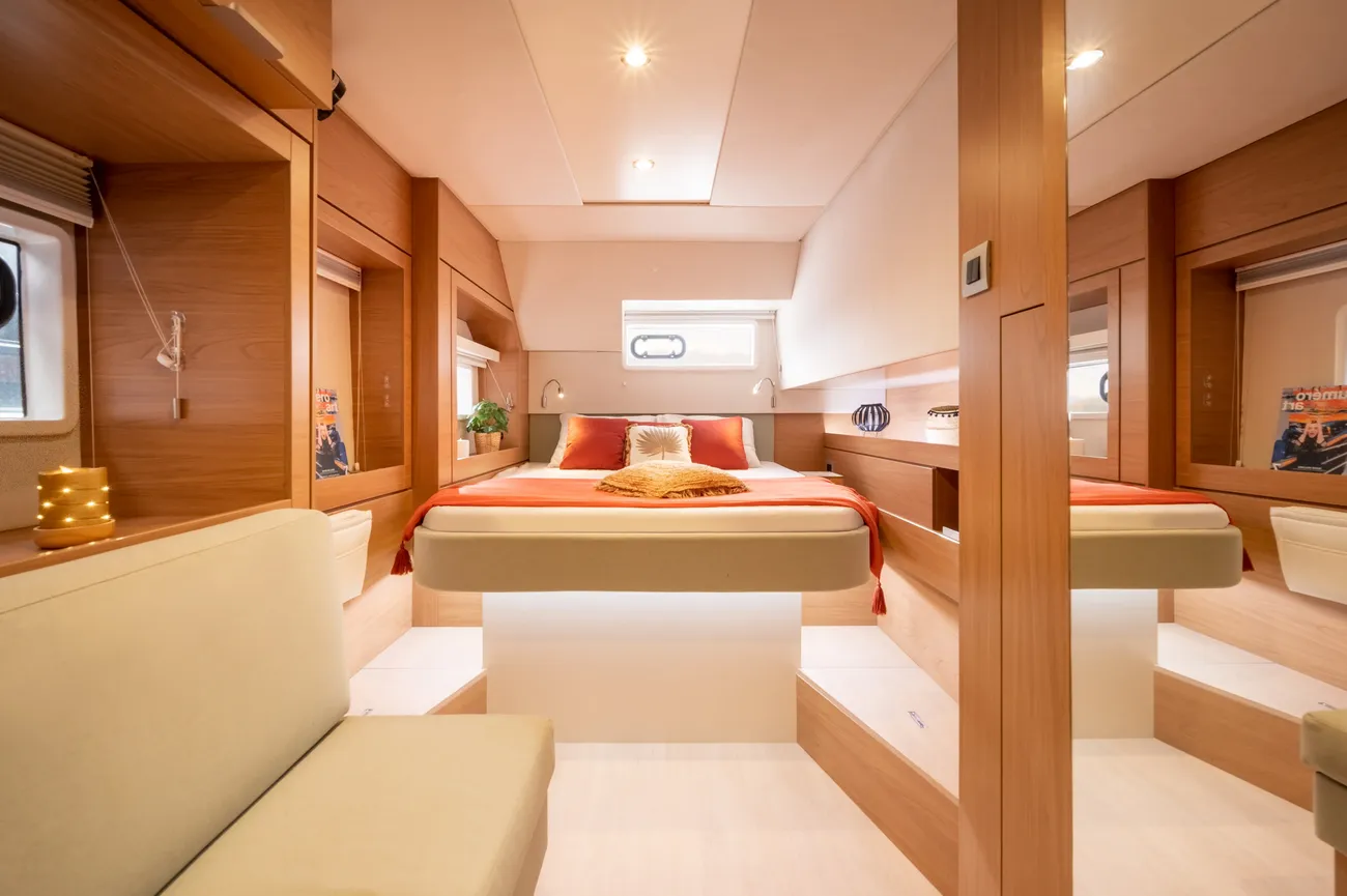 https://www.rightboat.com/boat_images/image_29190825/compressed_77f8f8ba6c8f473798ca3c9139040a16fe3616b3baea4899852423a89f42ea77.webp photo 18