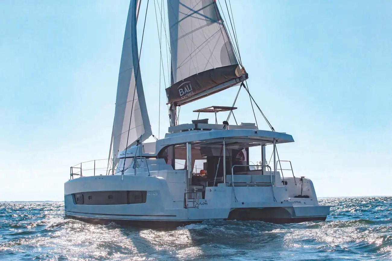 https://www.rightboat.com/boat_images/image_29203121/compressed_b098771842c840d7a3ae7cef262e4a054f338fdf7f304dbaa0605d8186af0a84.webp photo 3