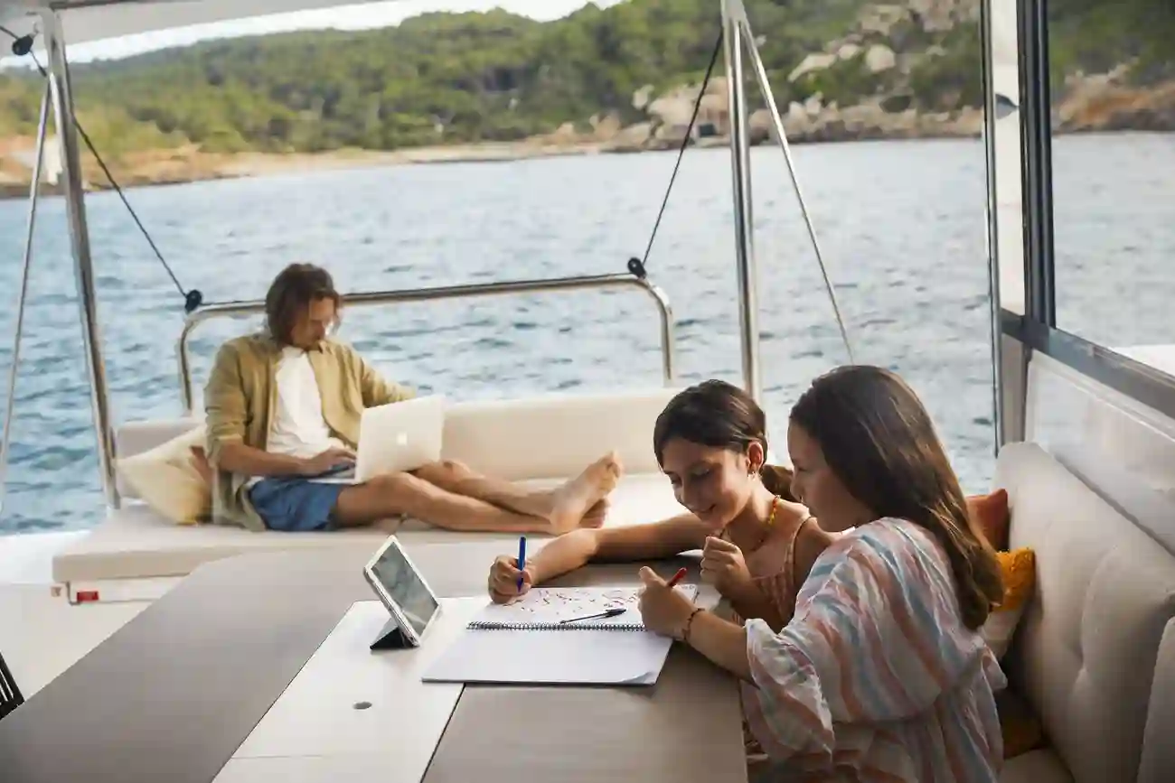 https://www.rightboat.com/boat_images/image_29203137/compressed_195acdf7429840929e25d987e7db33d90cdf98bfe3da4983a7590005764c9b06.webp photo 8