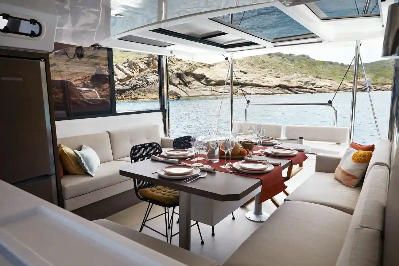 https://www.rightboat.com/boat_images/image_29203148/compressed_53ef25ed3d884ca3b69668e6c205f533fce52851802e44ada5cfedda200873d8.webp photo 7