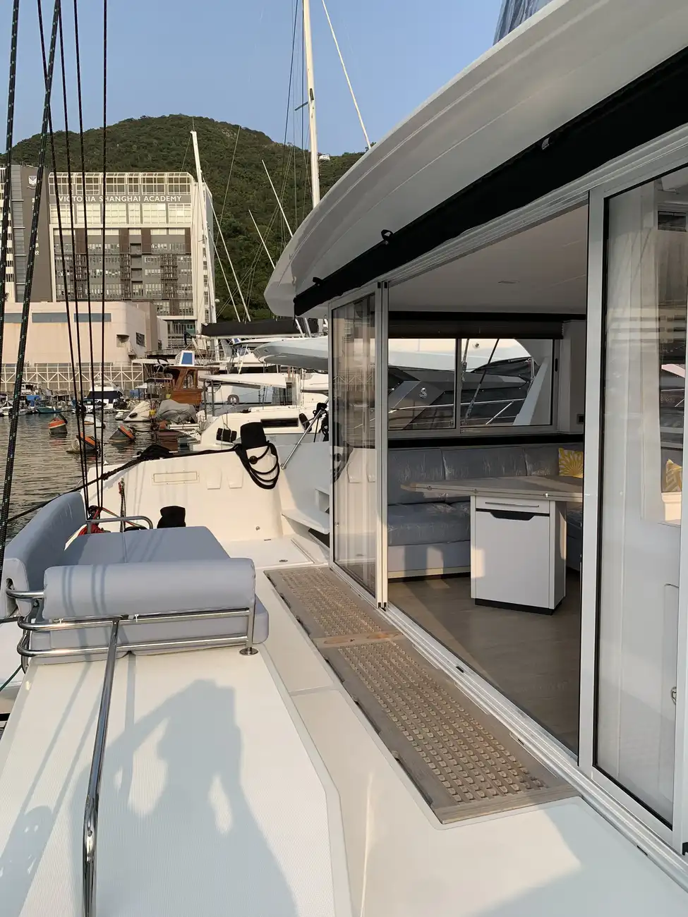 https://www.rightboat.com/boat_images/image_29203187/compressed_80b654b481bc473aa0d0586a0190524ff687b53b89bc400fbddfbb4e9cbcaa54.webp photo 7
