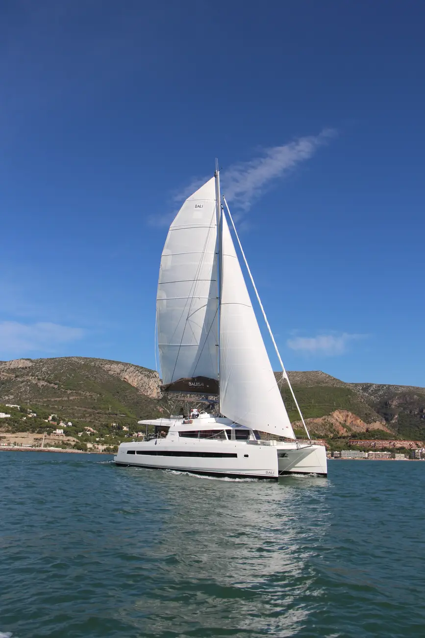 https://www.rightboat.com/boat_images/image_29204299/compressed_069f52cd75c64608bb780fd464f76d1f9983582d6b7741be8a62f40c598186bc.webp photo 3