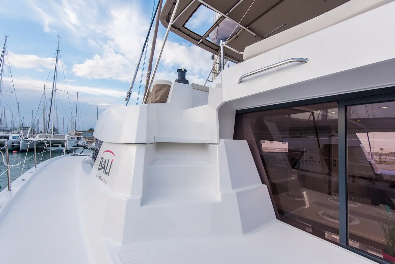 https://www.rightboat.com/boat_images/image_29204336/compressed_9ed45be795164c45ba3f11692dfb096da2f12e49c7cc47ec92622d9c40295326.webp photo 35
