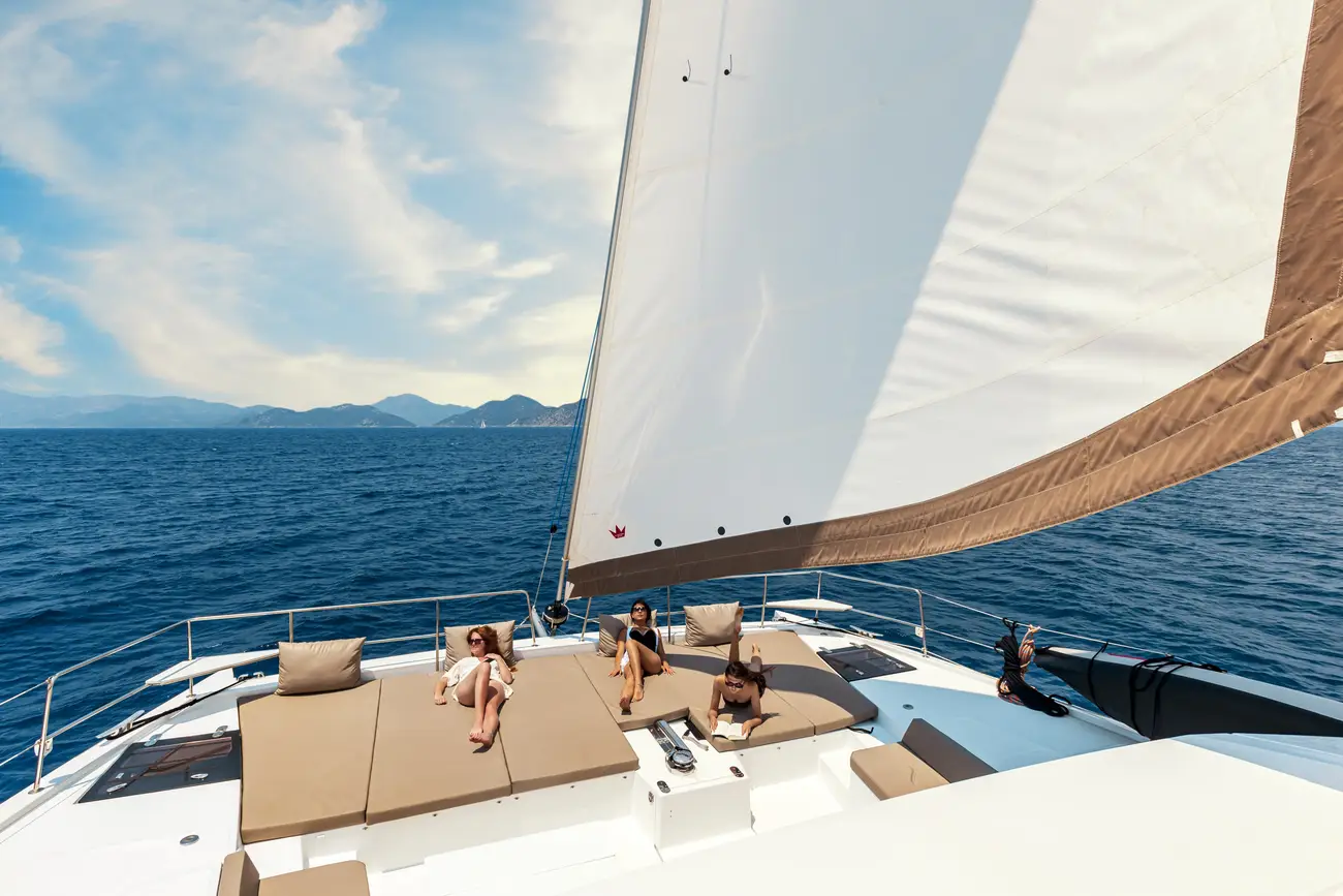 https://www.rightboat.com/boat_images/image_29204341/compressed_68a7524d95254e9d9e8a6830f844280c9bc6c8bcc91c496fa5cc3c371cfacc84.webp photo 14