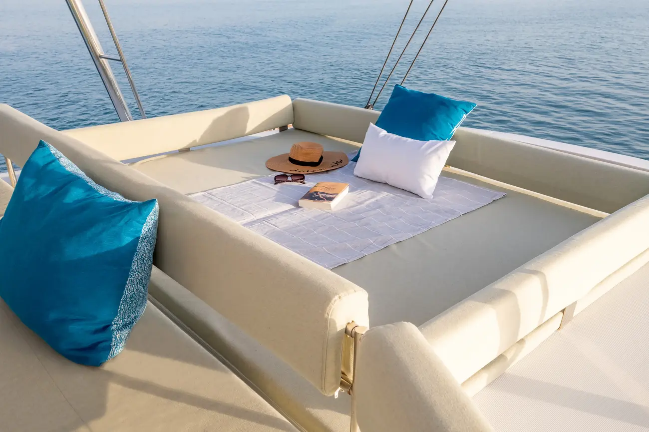 https://www.rightboat.com/boat_images/image_29204363/compressed_1c7fb4593d384d9db3848ce1ab841cd9c88f6d4f2fec49b398f1d2aa4a3bd0c6.webp photo 9