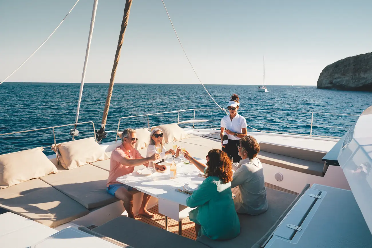https://www.rightboat.com/boat_images/image_29204697/compressed_d107e9544c8f413390df1bb69dc5db20fe8a9444619747ffb75d85e61b260c7f.webp photo 13