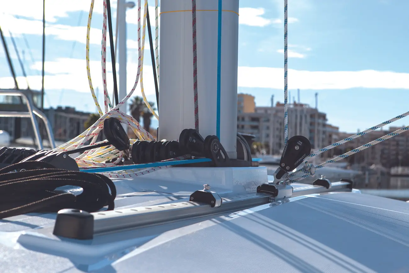 https://www.rightboat.com/boat_images/image_29206738/compressed_2b107187b0b74e45ad79436797d24ac28194e7a2858e4b1eb53c8c3a4fb5b5b6.webp photo 13
