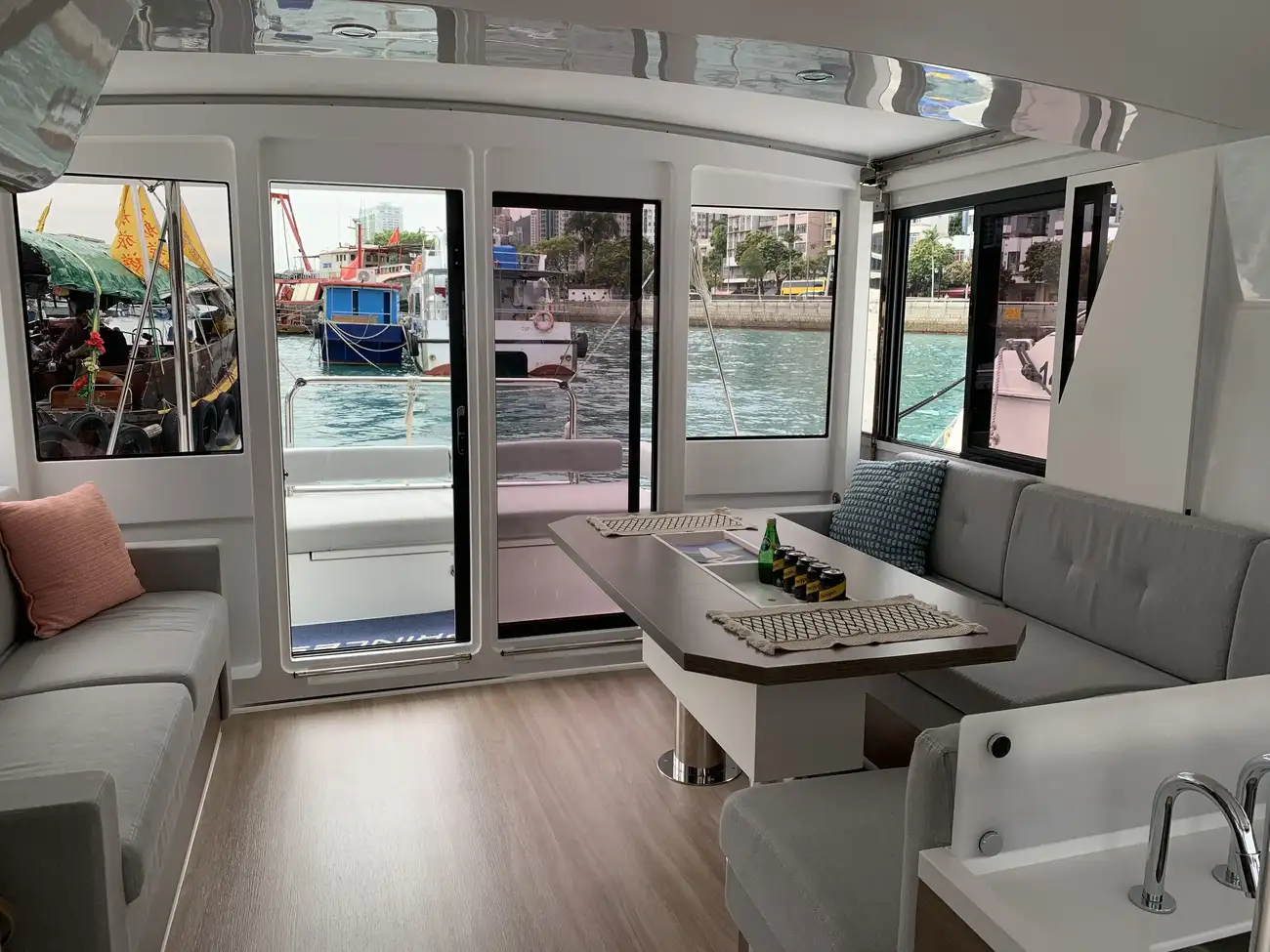 https://www.rightboat.com/boat_images/image_29207122/compressed_772c570ff5d34d1aa5d7a9b4986f3b5342e0b98f09b14e7abe85ced30efed00a.webp photo 13