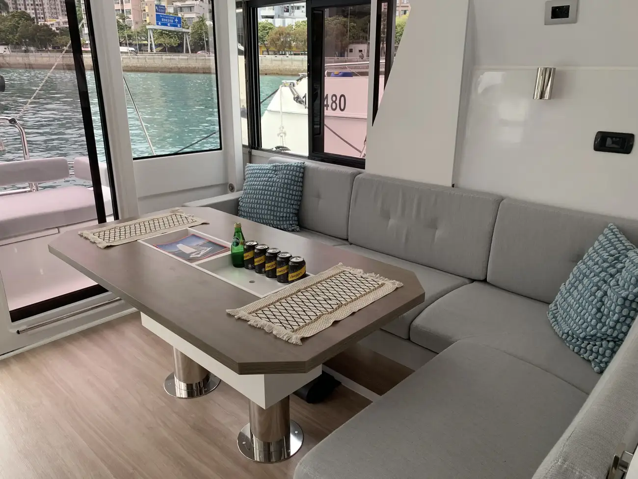 https://www.rightboat.com/boat_images/image_29207133/compressed_9681c73672bf4974b7cb7c10341d46ae31fb4fb43c2c488f9e82f8bfe30d0ce3.webp photo 14