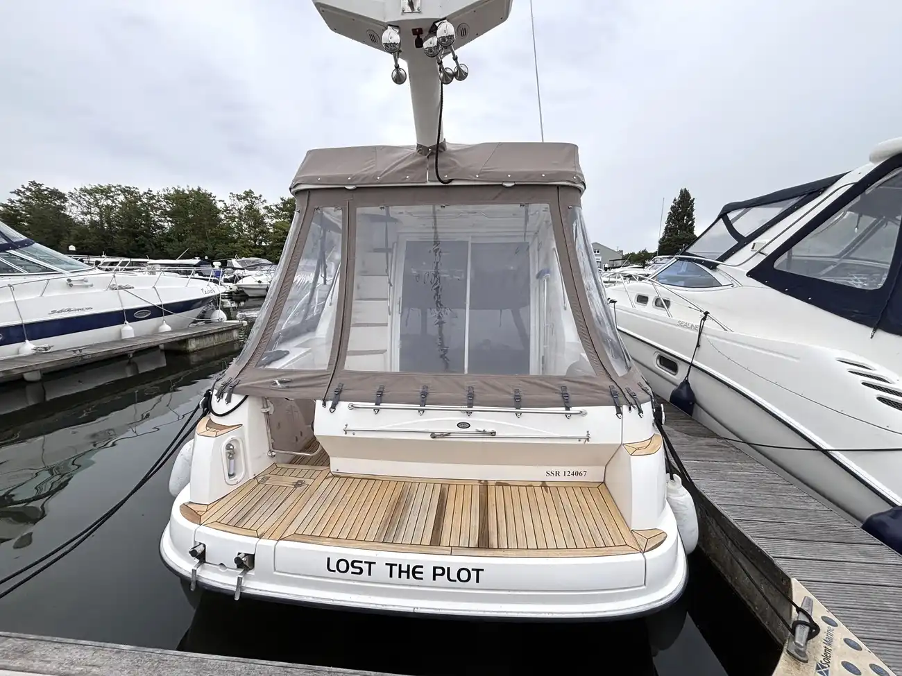 2004 Sealine F34 image 12