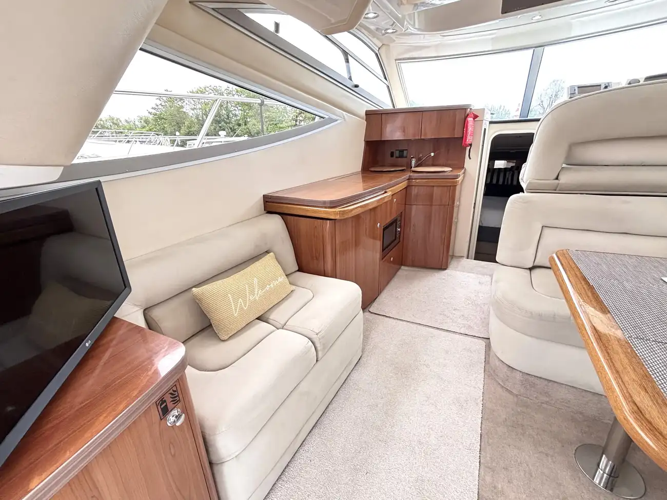 2004 Sealine F34 image 19
