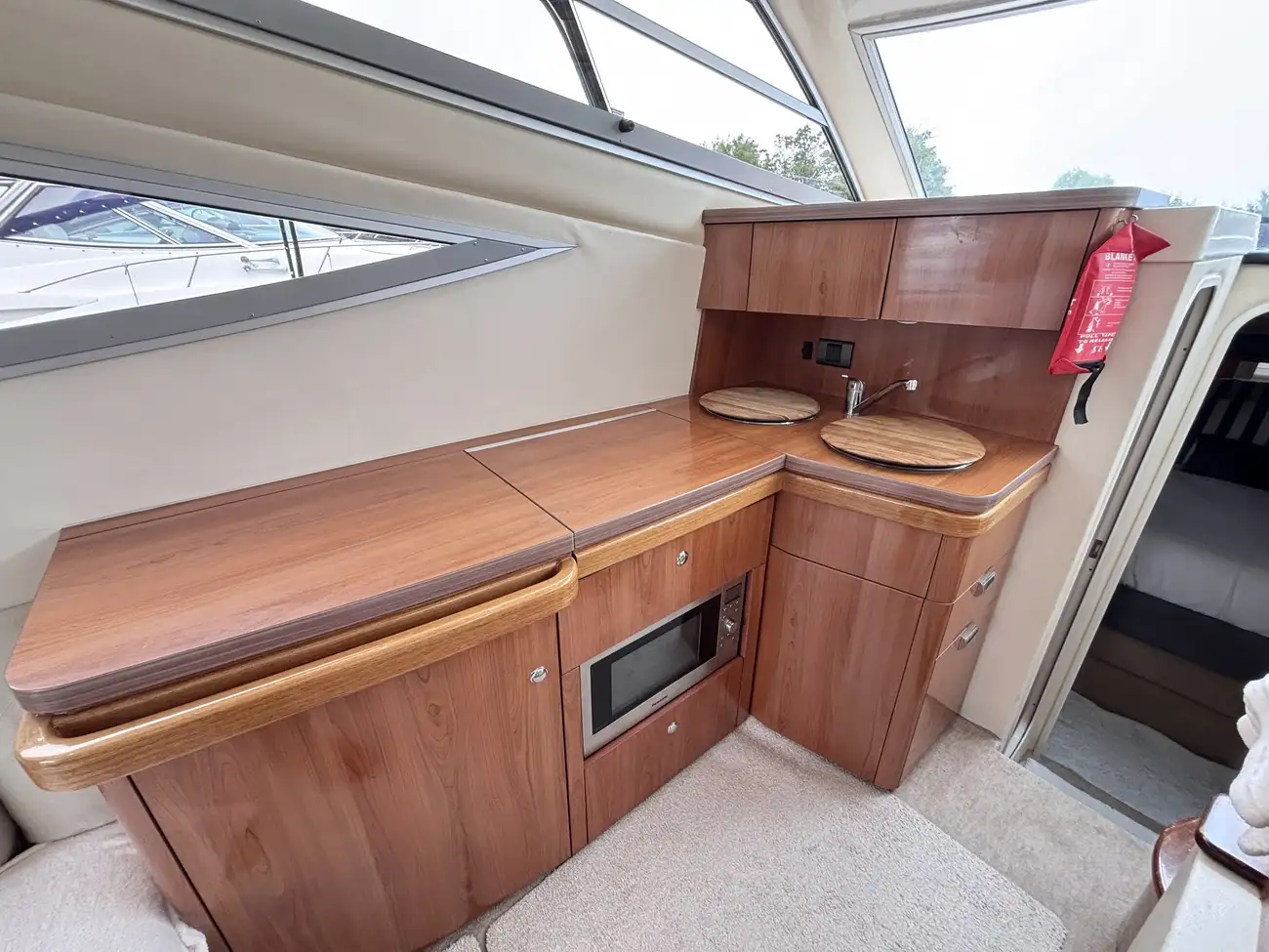 2004 Sealine F34 image 23