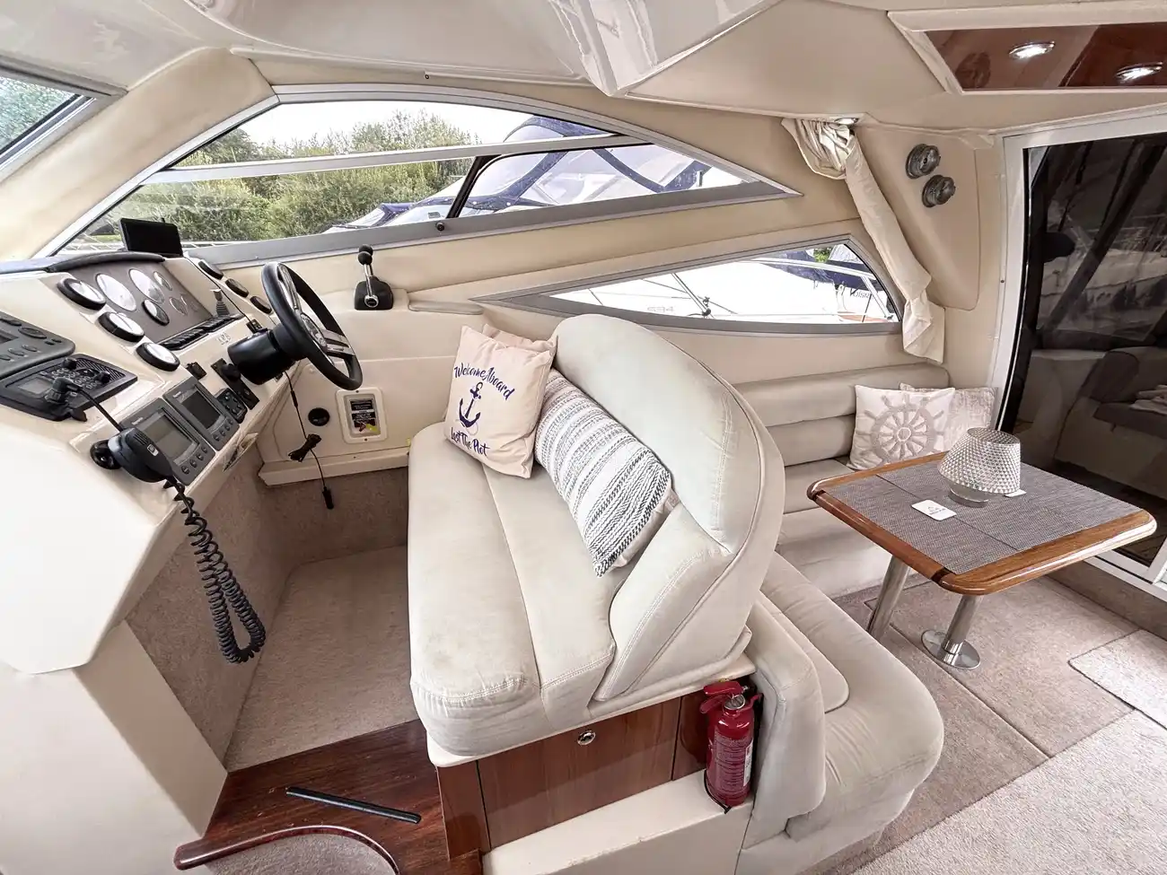 2004 Sealine F34 image 26