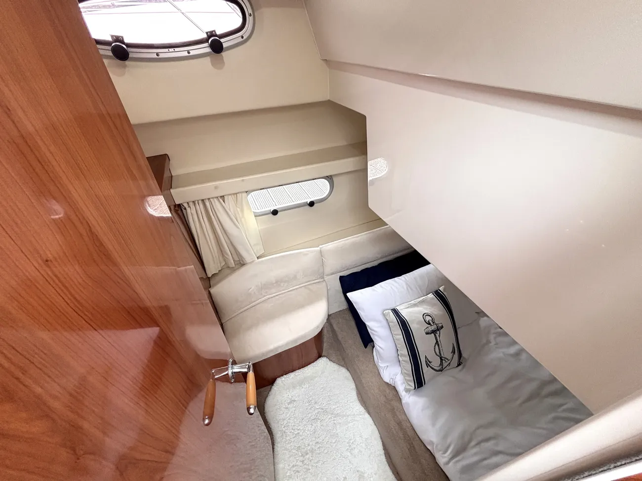 2004 Sealine F34 image 5
