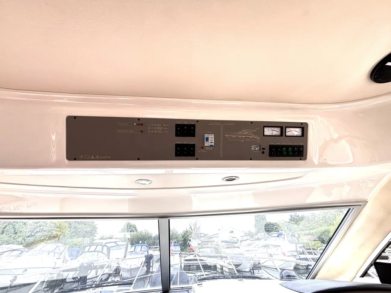 2004 Sealine F34 image 29