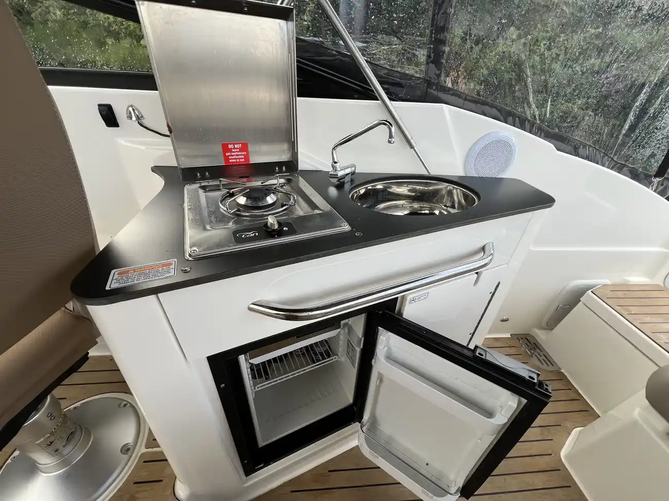 2022 Quicksilver 805 Activ Cruiser image 23