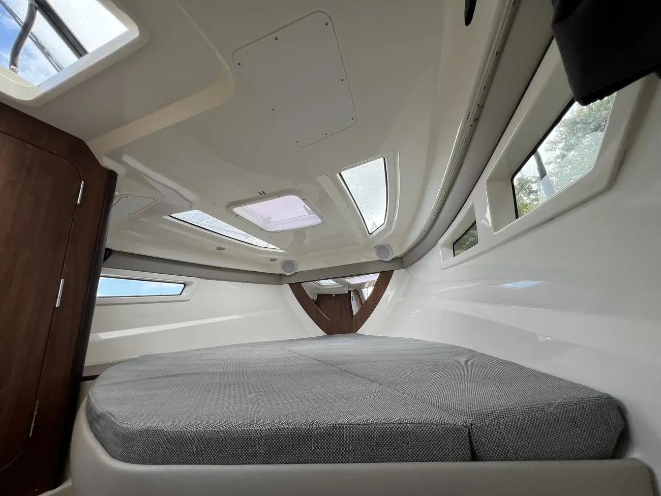 2022 Quicksilver 805 Activ Cruiser image 5