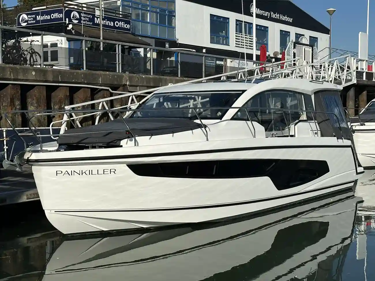 2023 Sealine C335 image 13