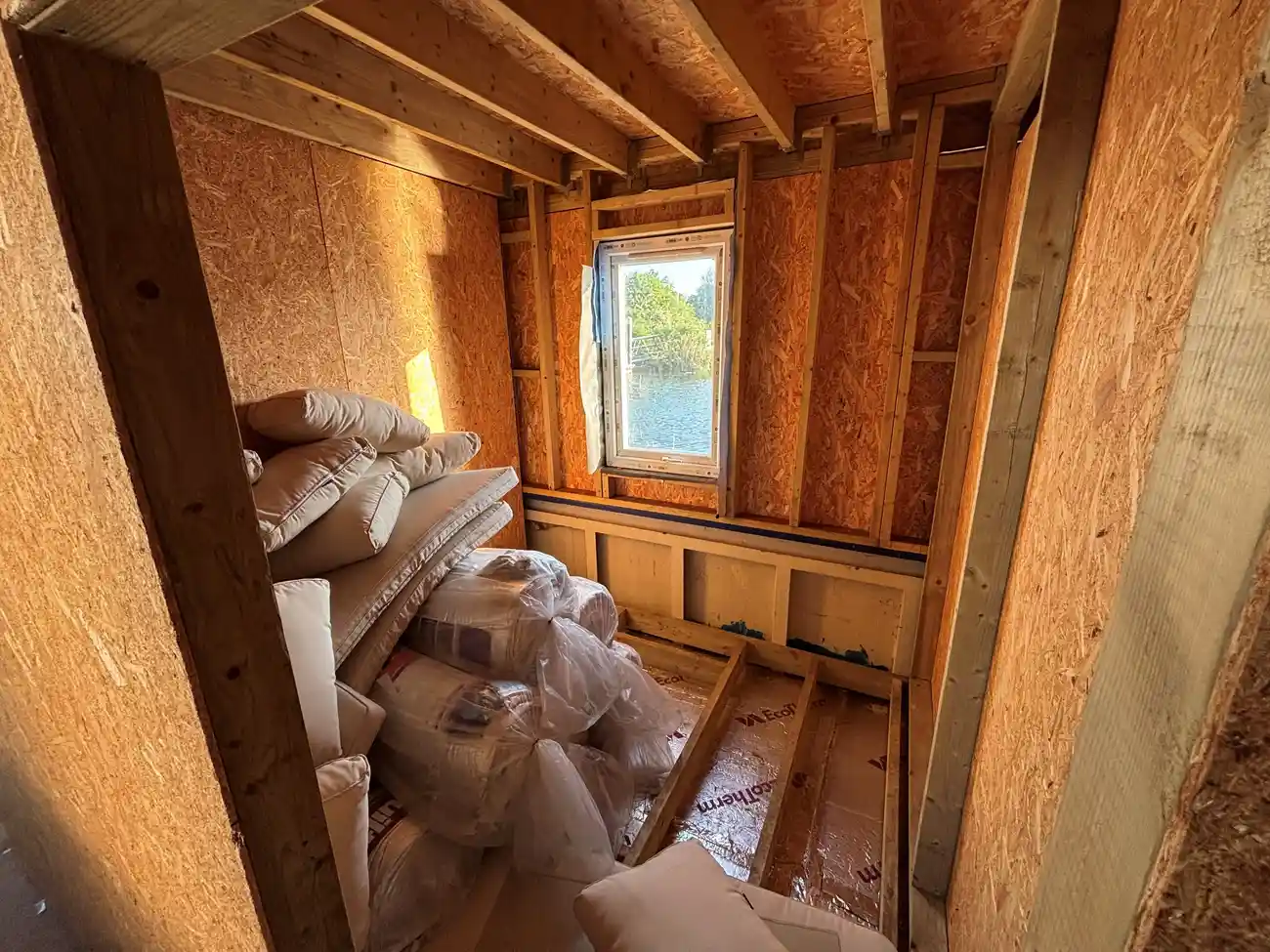 HOUSEBOAT 60 X 13 2010