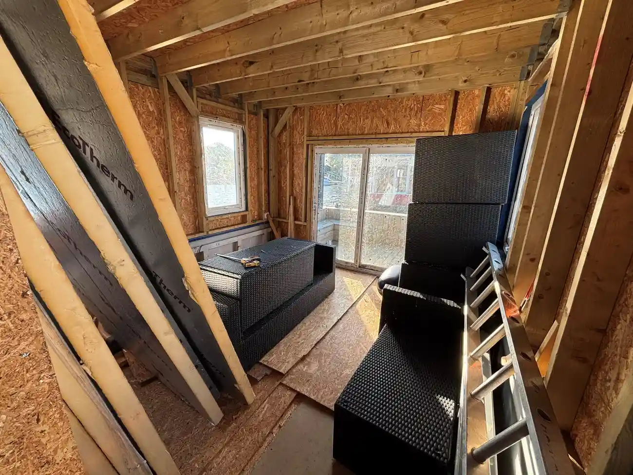 HOUSEBOAT 60 X 13 2010