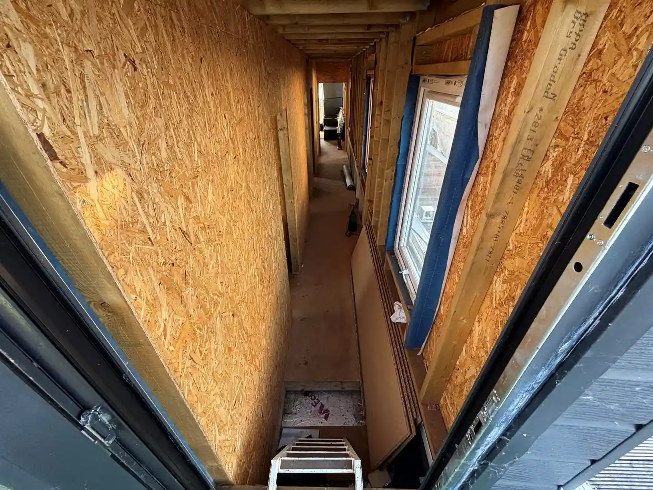 HOUSEBOAT 60 X 13 2010