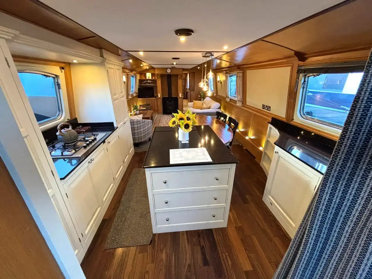 AQUALINE BOATS 60 WIDEBEAM 2014