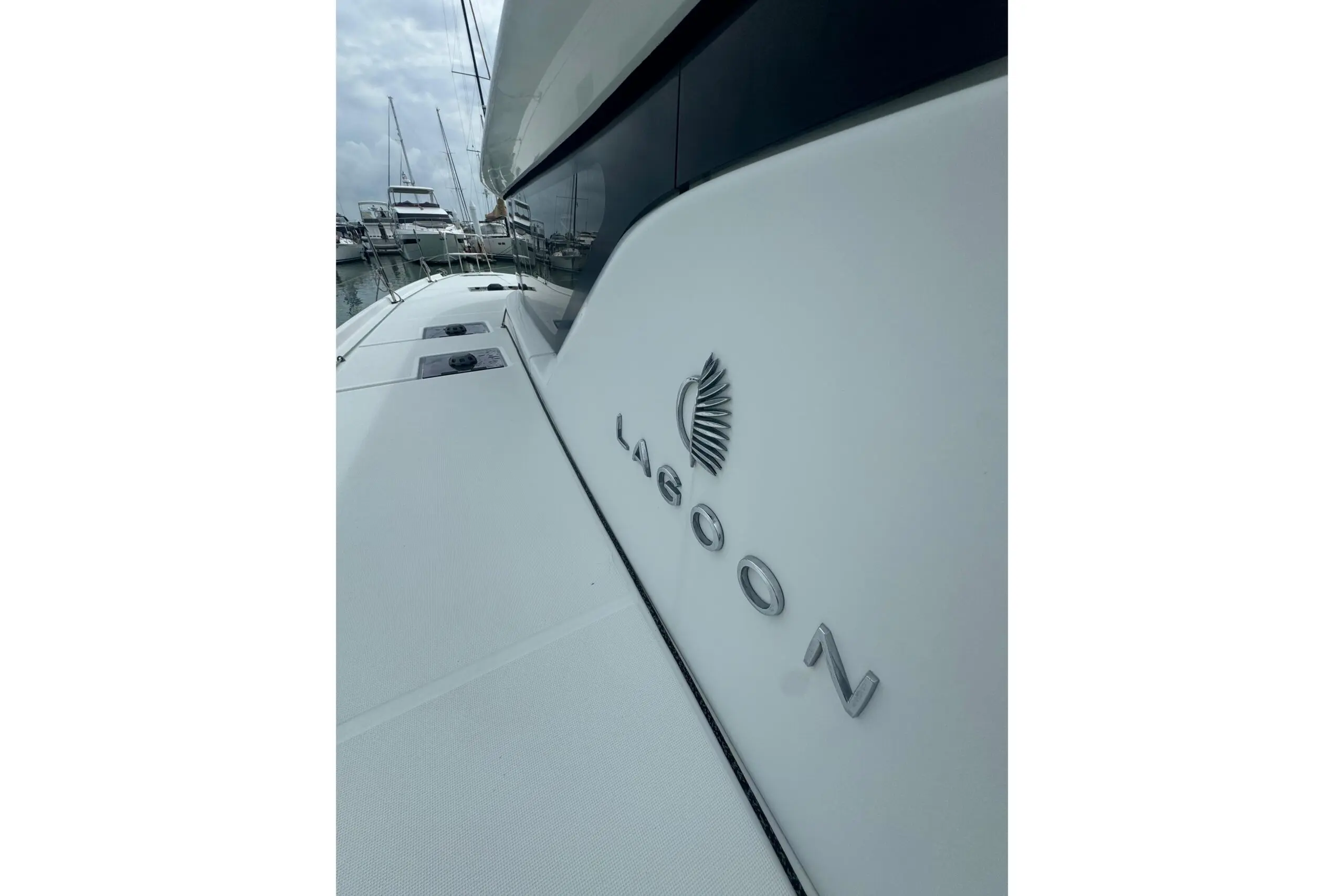 https://www.rightboat.com/boat_images/image_30312248/compressed_9c54da8fb3864f2d99f52db0b6a650549e27f6d7497947e4897c0174f6ba9a4a.webp photo 13