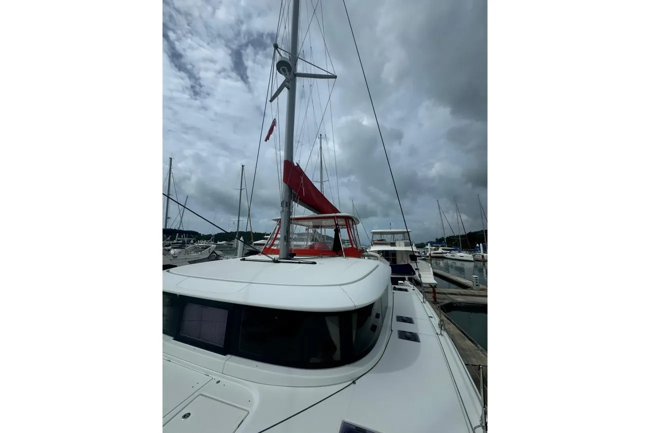 https://www.rightboat.com/boat_images/image_30312249/compressed_1ae732e13c86499482801c09381df0c0f232086f5ed942d5910f6c5033c84eeb.webp photo 11