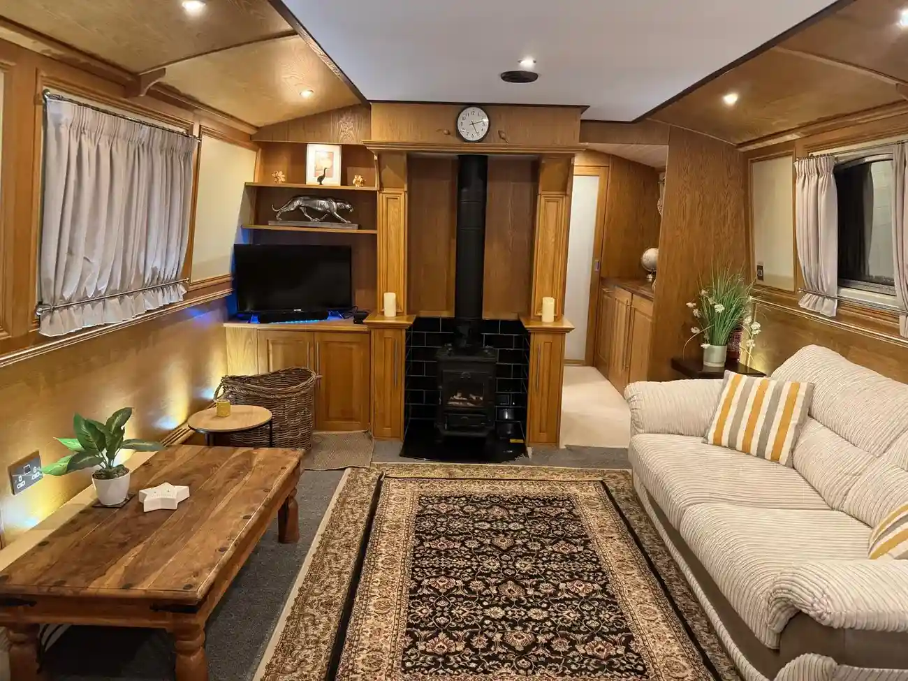 AQUALINE BOATS 60 WIDEBEAM 2014