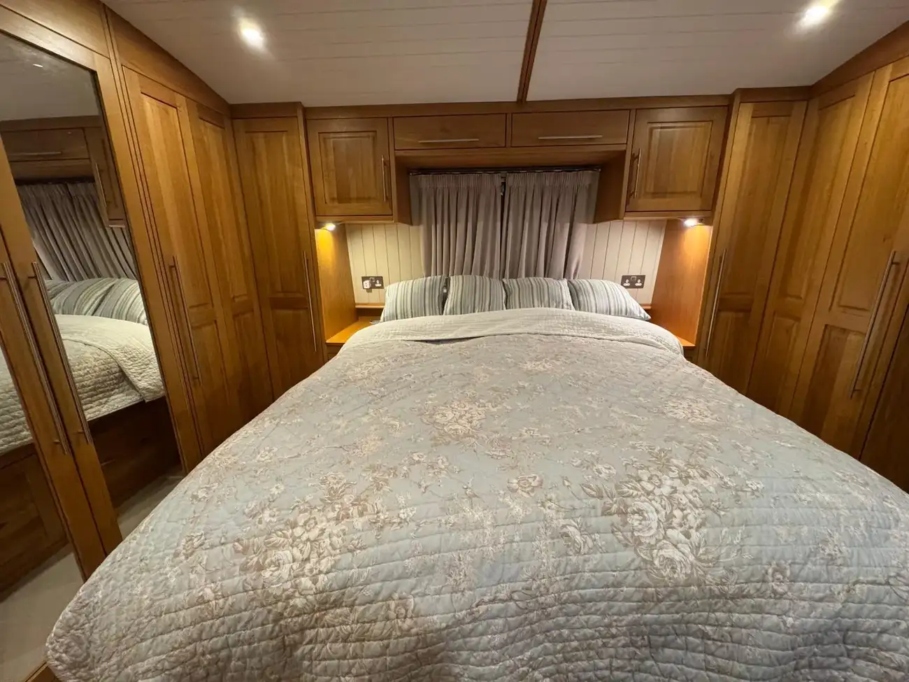 AQUALINE BOATS 60 WIDEBEAM 2014