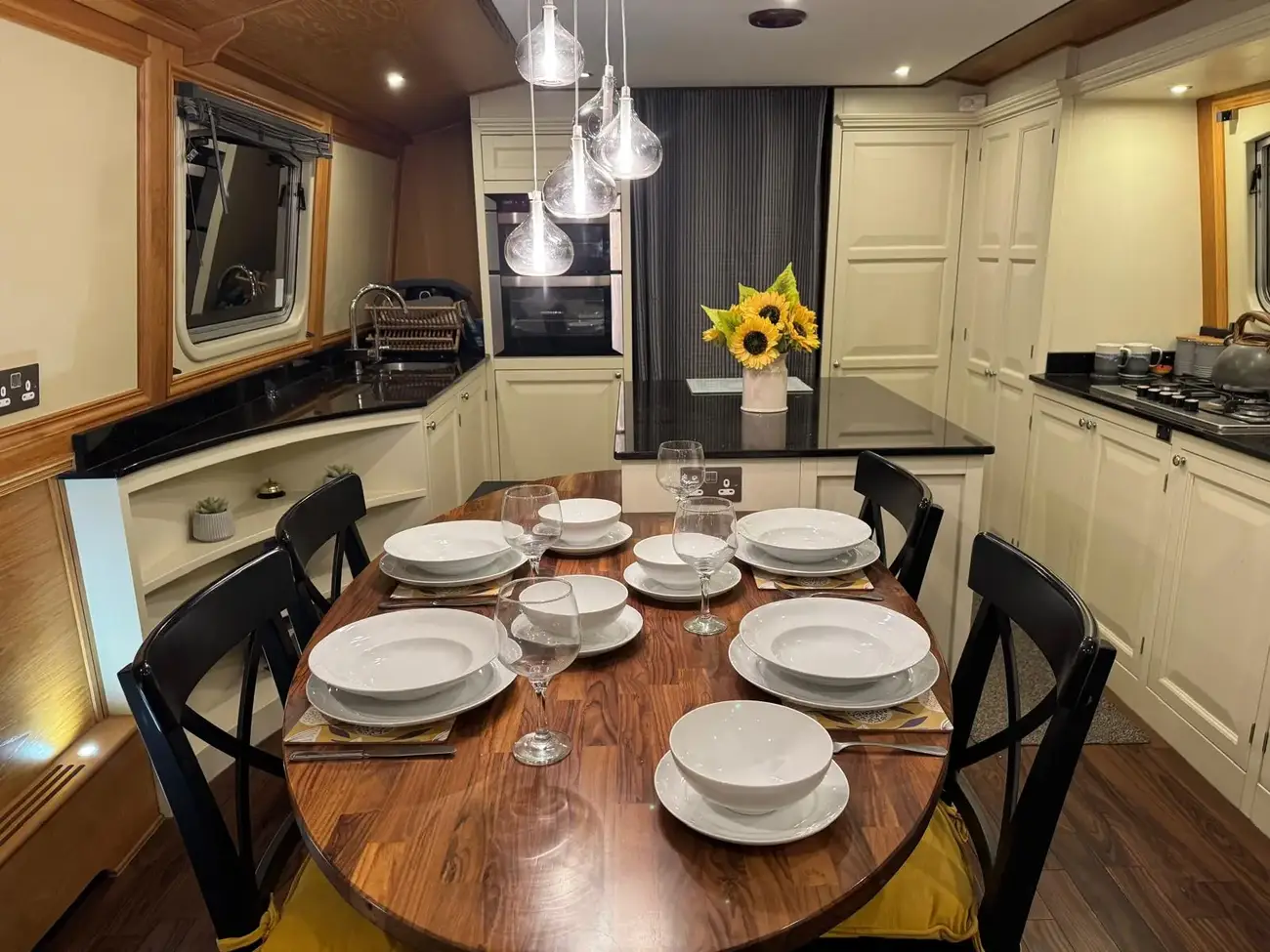 AQUALINE BOATS 60 WIDEBEAM 2014