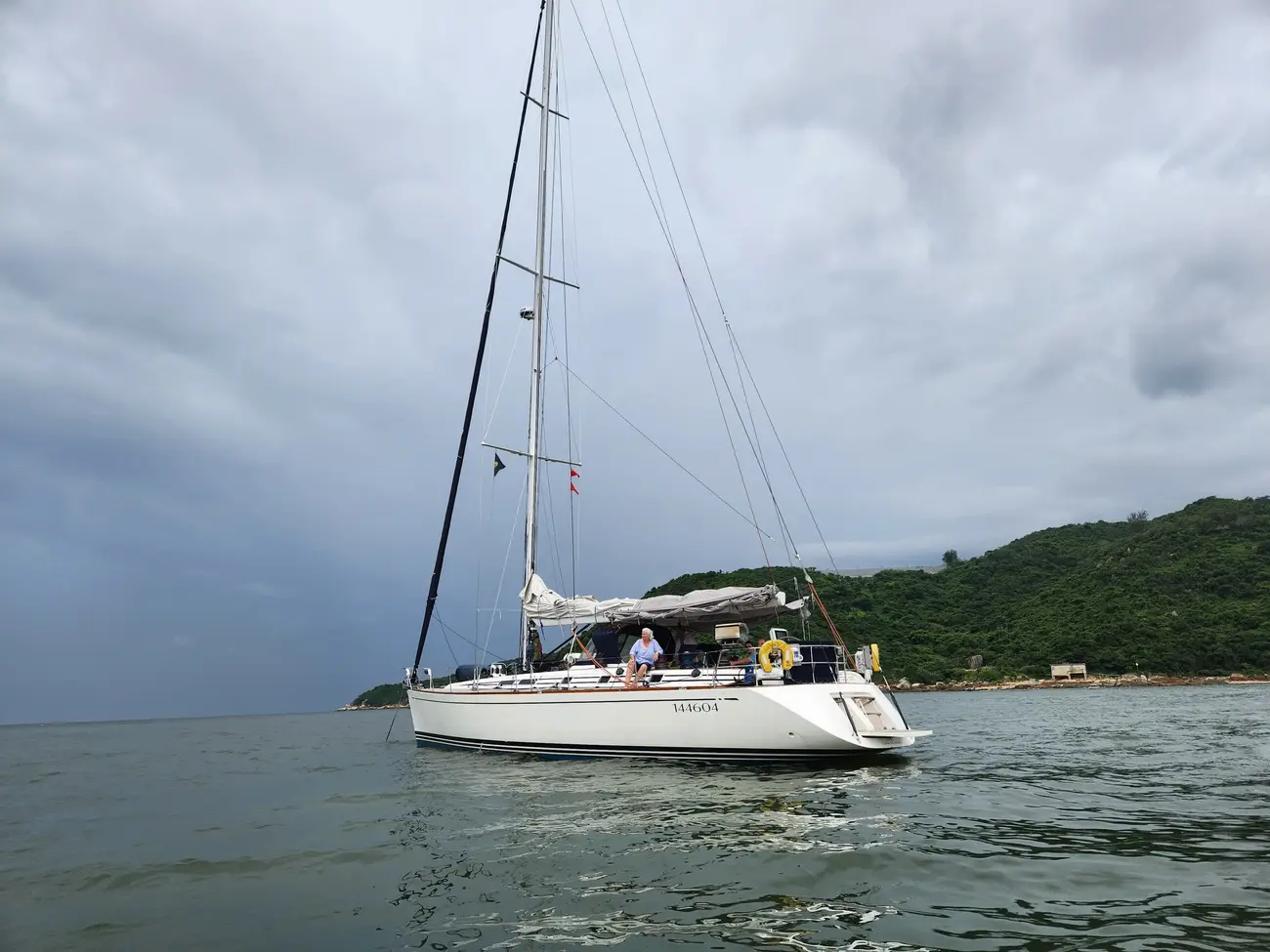 https://www.rightboat.com/boat_images/image_30354837/compressed_d555cb663a6d4ffaa3ef41e34a94e0dc9828932e48cd4db68aa63368249df005.webp photo 10