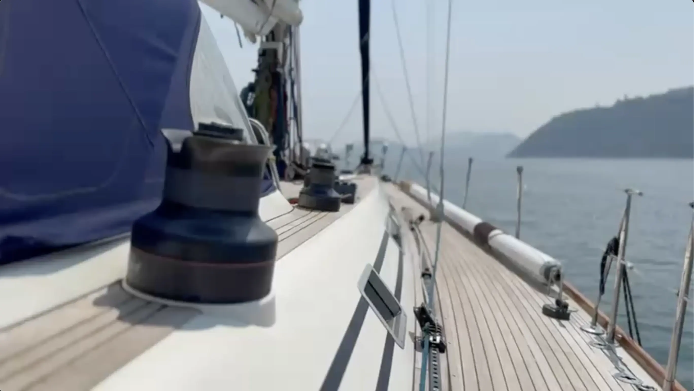 https://www.rightboat.com/boat_images/image_30354842/compressed_f46604e21d67487daca0f45cca7fc6d1ce1328db34ab4449868c67355a11dcfe.webp photo 16